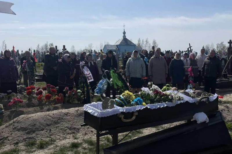 Помер у лікарні на Великдень: на Волині в останню путь провели учасника бойових дій Сергія Власюка