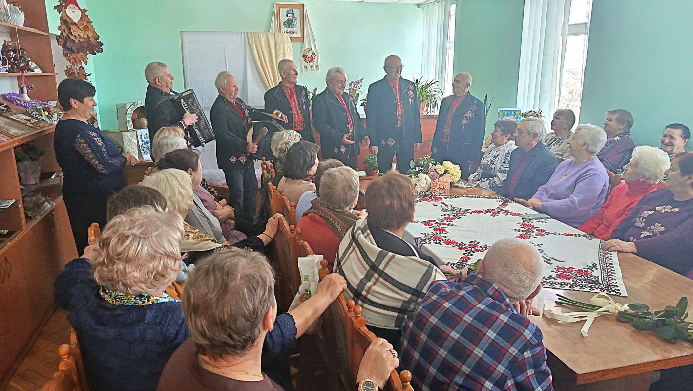 Активістка з Волині відзначила 90-річчя та пожертвувала 10 тисяч гривень на ЗСУ