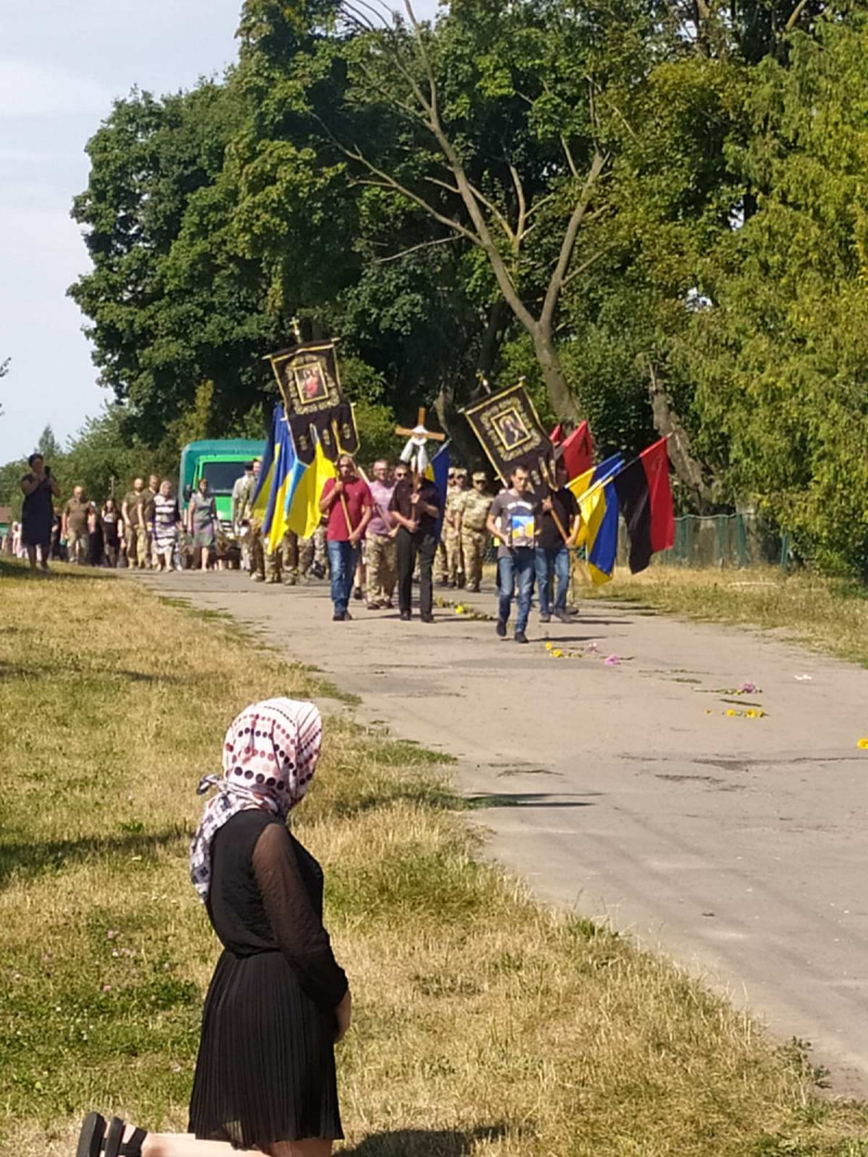 Загинув унаслідок мінометного обстрілу: на Волині попрощались із Героєм Юрієм Шлапчуком