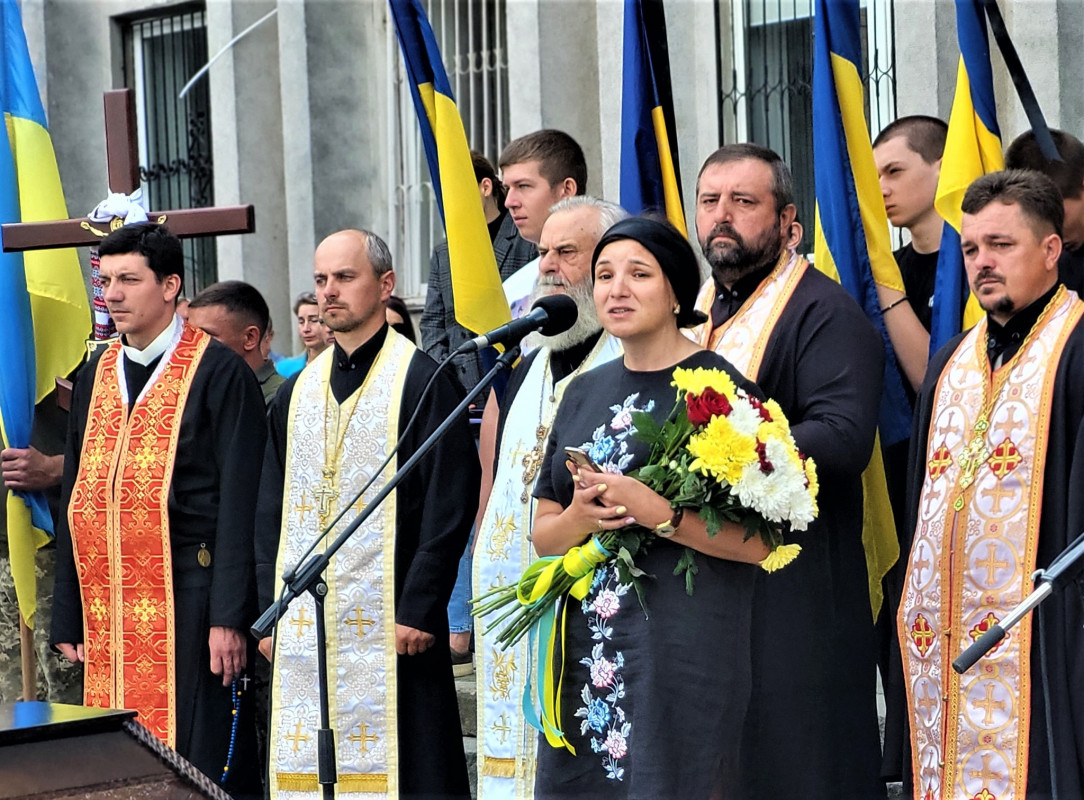 Чорний день: у громаді на Волині попрощалися одразу із двома Героями - Володимиром Лучиновичем та Олександром Берегою