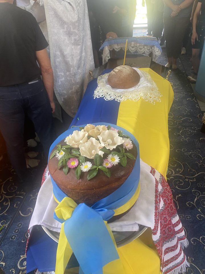 Більше року вважався зниклим безвісти: на Волині попрощались із 27-річним Героєм Костянтином Смірновим