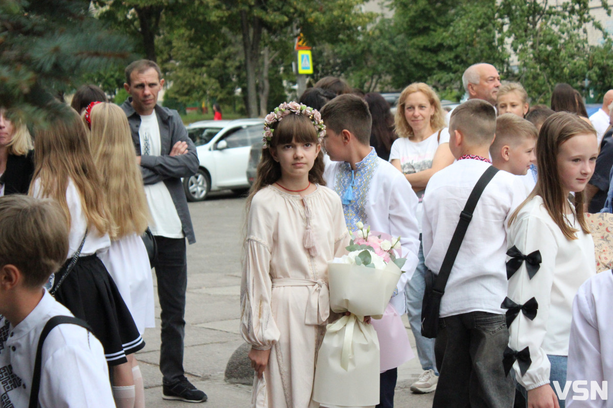 Як у школах Луцька зустріли перший дзвоник. Фоторепортаж