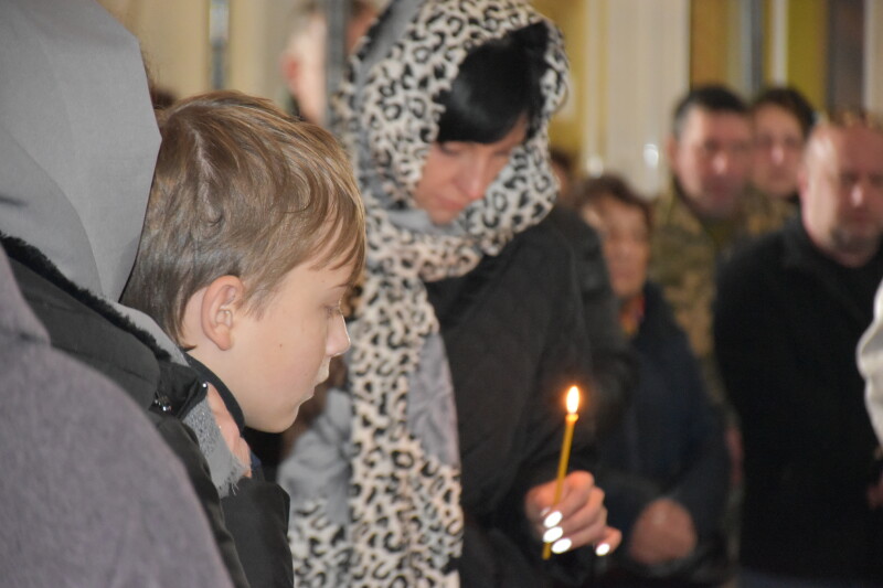 Життя обірвалось під час бойового завдання: у Луцьку попрощалися з Героєм Максимом Баєвим