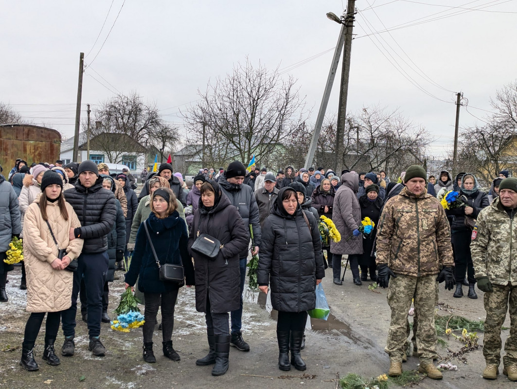 Так і не встиг створити сім'ю: на Волині попрощалися з Героєм Олегом Гарасимлюком