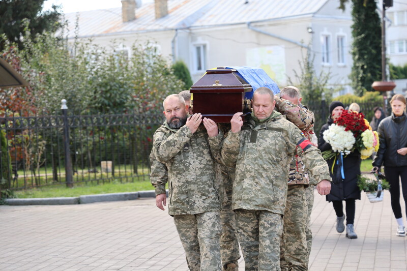 У Луцьку попрощались з Героєм Дмитром Лясковцем