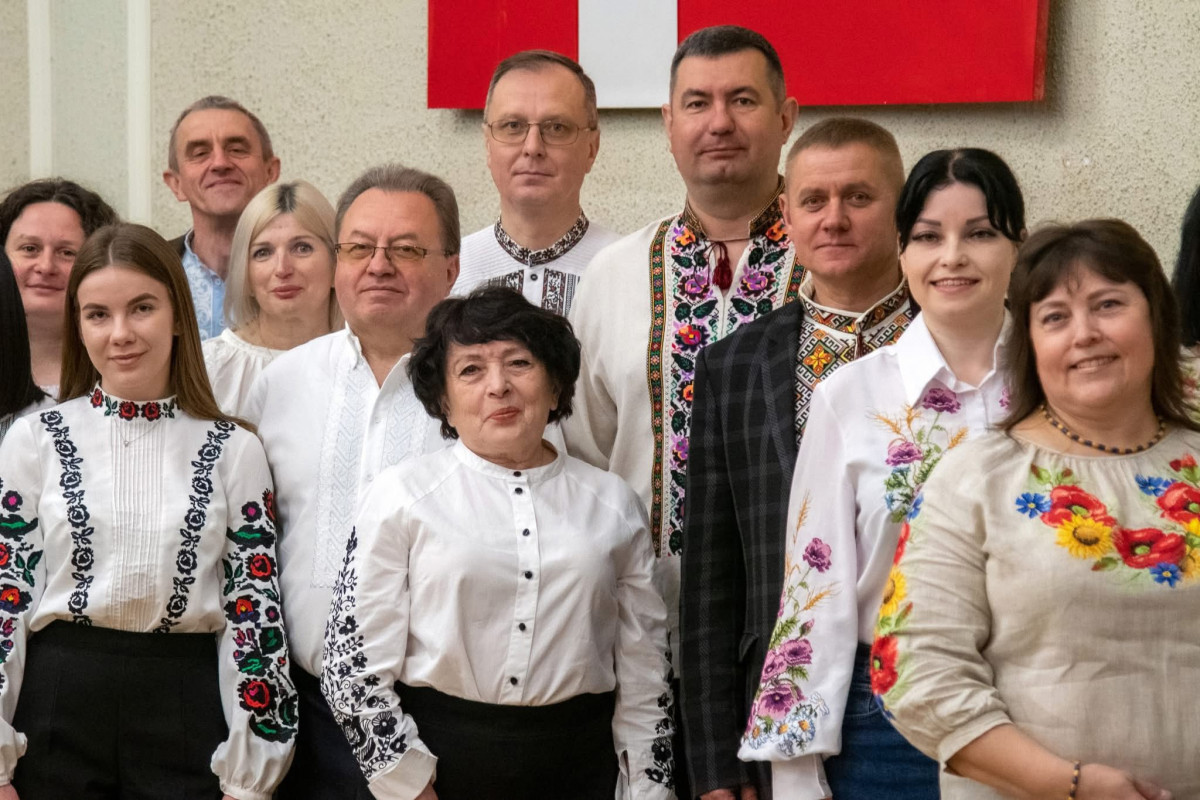 День вишиванки 2025: відомі волиняни продемонстрували стильні та яскраві образи