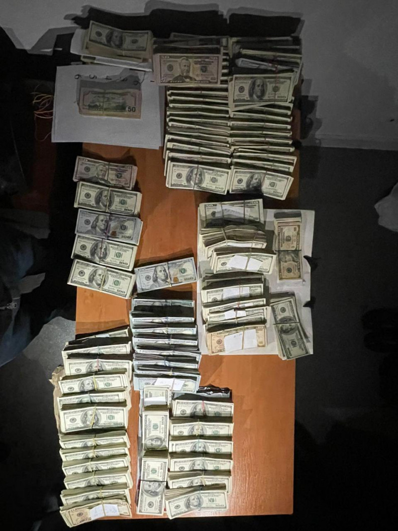 На Волині обшукали митний пост «Луцьк»: валюту не брали, документи вилучили