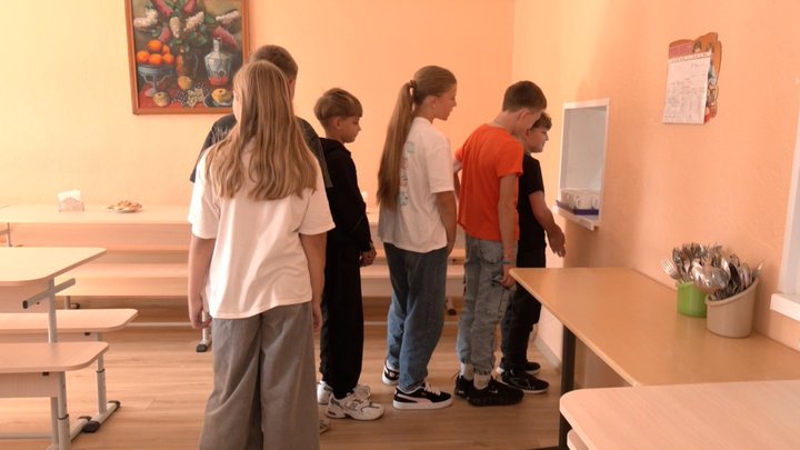 127 тисяч школярів на Волині харчуватимуться безплатно: як організували обіди у школах