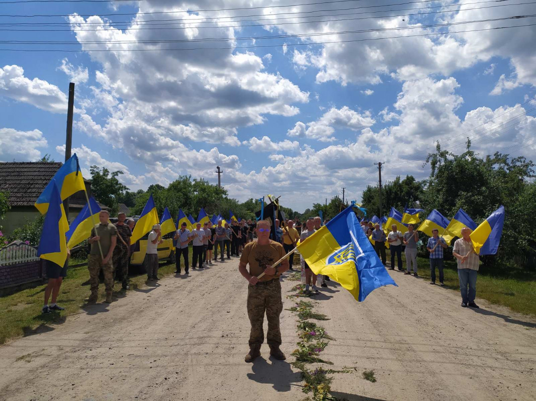 Не судилося відзначити 30-річчя: на Волині попрощались із Героєм Ігорем Назаруком