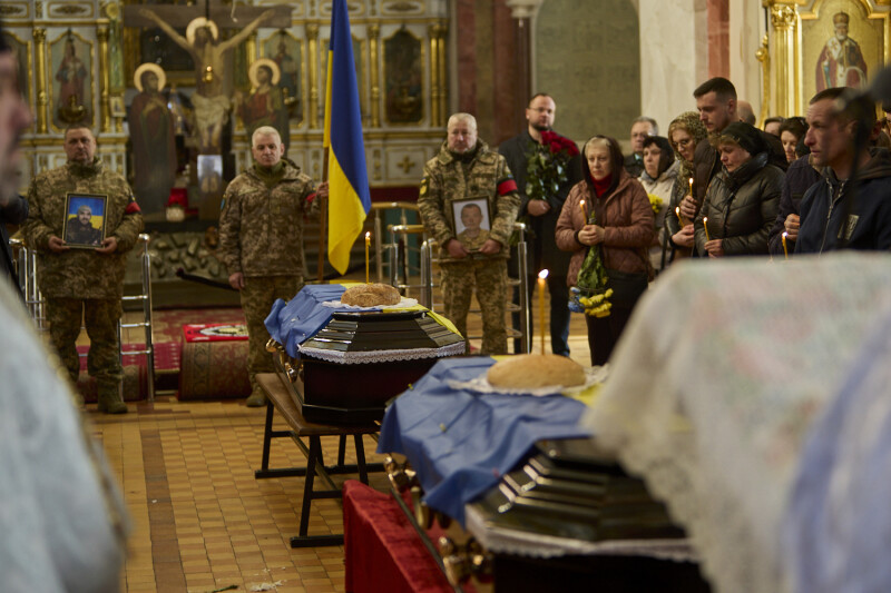 У Луцьку провели в останню путь Героїв Андрія Міщука та Андрія Смалюка