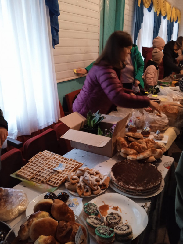 На благодійному ярмарку у селі на Волині зібрали майже 30 тисяч гривень на ЗСУ