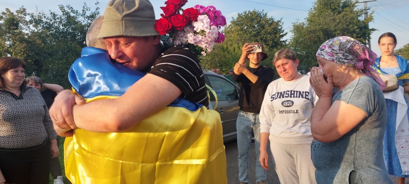 Повернення з полону: захисник з Волині вперше ступив на рідну землю після реабілітації