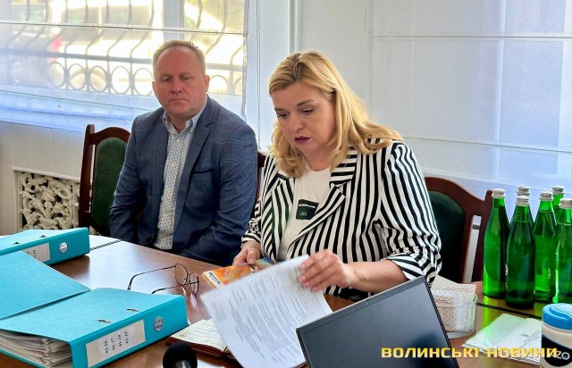 Роботу стоматполіклініки у Луцьку вивчають під мікроскопом