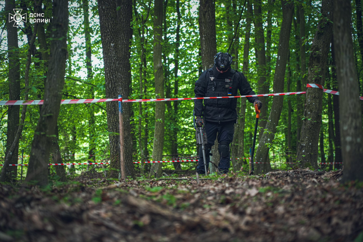 Земля здригалася від вибухів: містичне місце на Волині