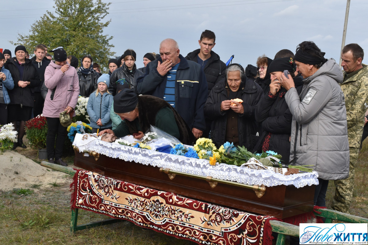 Йому було всього 30: на Волині попрощалися із молодим Героєм Сергієм Денисюком. Фото