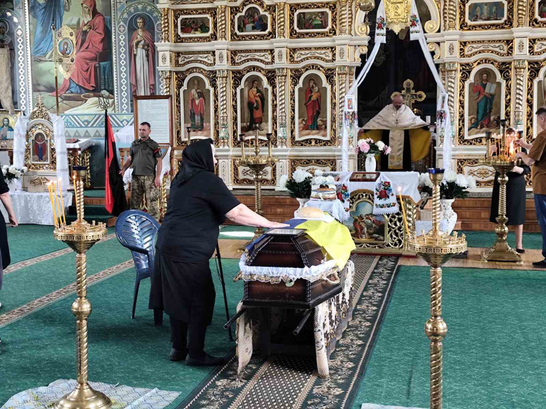Загинув у квітні 2024 року: на Волині попрощалися із Героєм Олександром Троянчуком