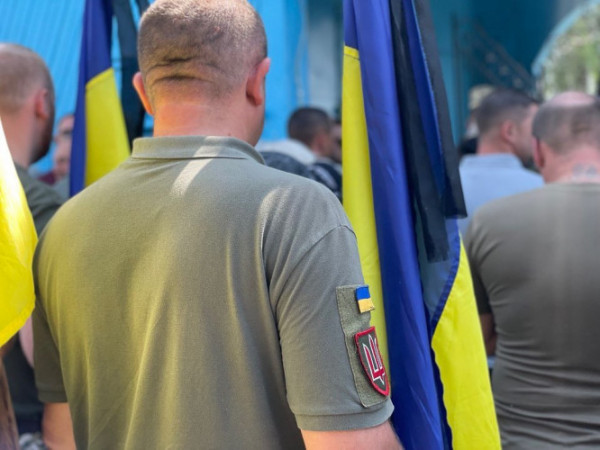 Загинув у боях на Миколаївщині: У Нововолинську попрощалися із Володимиром Душуком