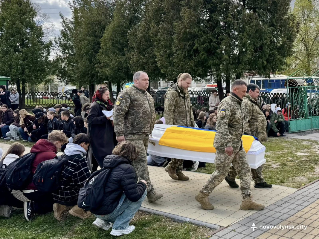 Тривалий час Герой вважався зниклим безвісти: на Волині в останню путь провели Героя Богдана Каспрука