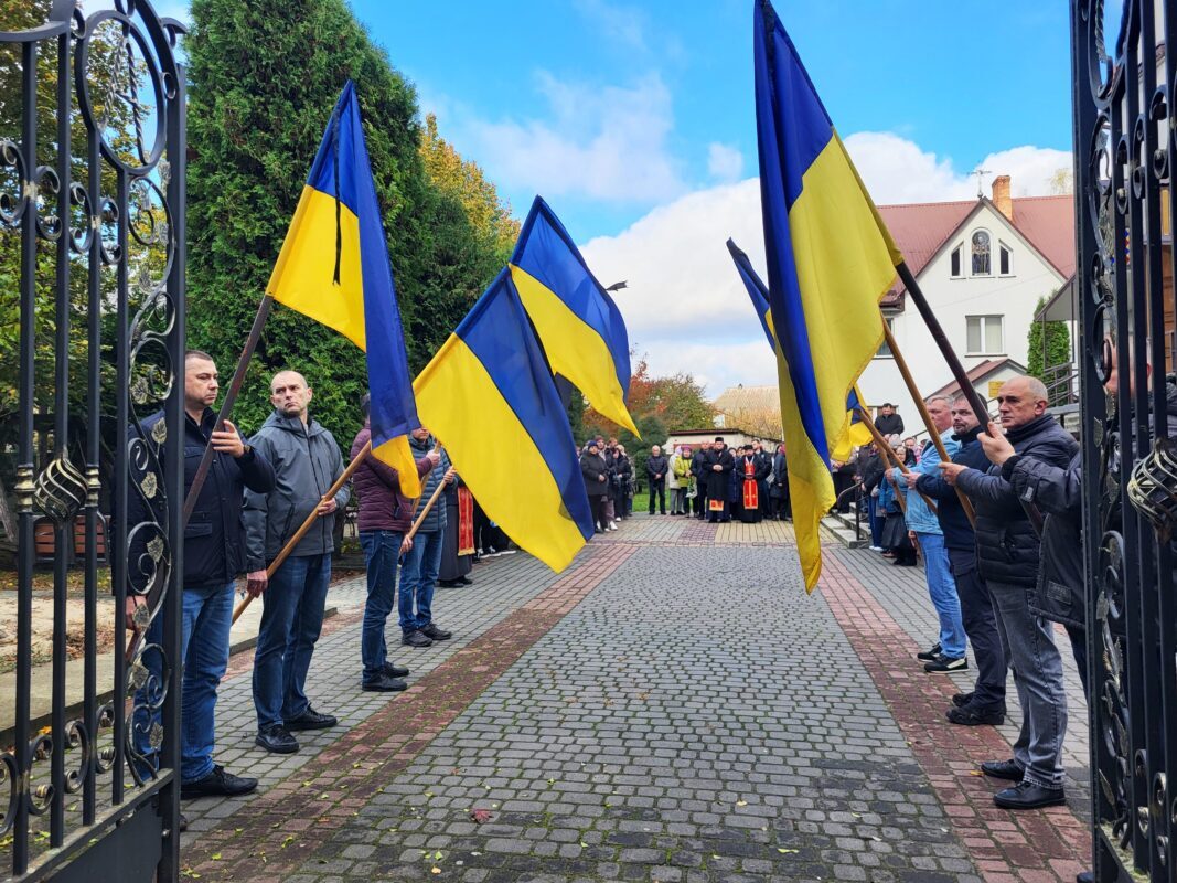 Загинув, рятуючи побратима: на Волині поховали сапера Віктора Савчука, який загинув на Курщині