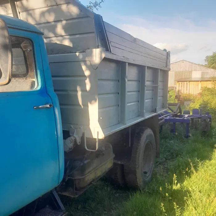 На Волині продають незвичний ЗІЛ із тракторним мотором: чому за ним полюють лісники й фермери