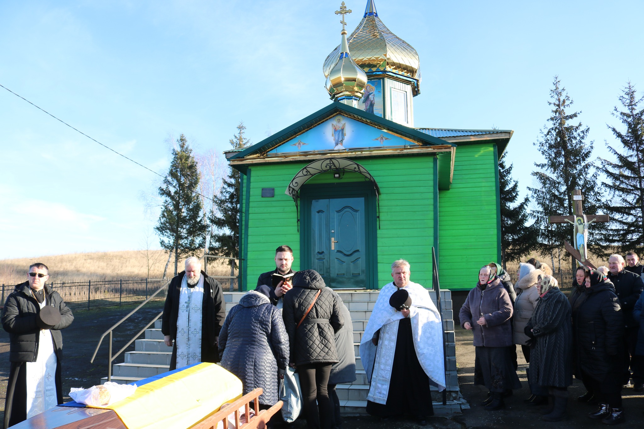 Прощання в останній день 2024 року: на Волині поховали загиблого Героя Володимира Вельгуса