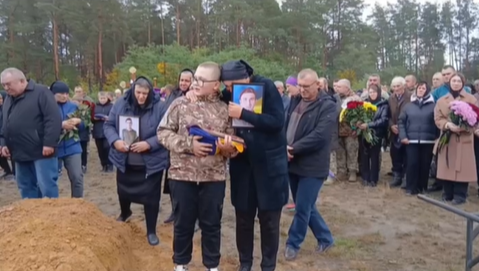 «Жив дітьми і для дітей, та не встиг набути татом»: на Волині попрощались з Героєм Олександром Пугачем