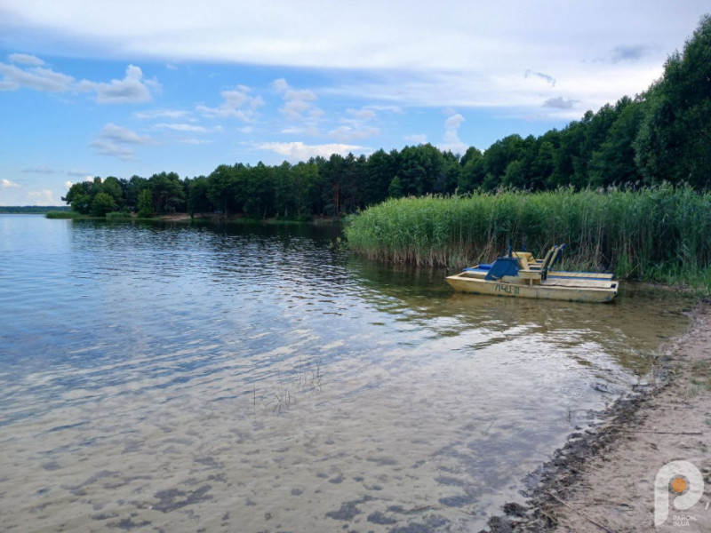 Спокійний плес, піщаний берег і затишна атмосфера: розповіли про місце відпочинку на Волині