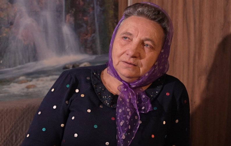 Матір позбавили прав, а батько зник на війні – 67-річна волинянка взяла під опіку шістьох онуків. Відео