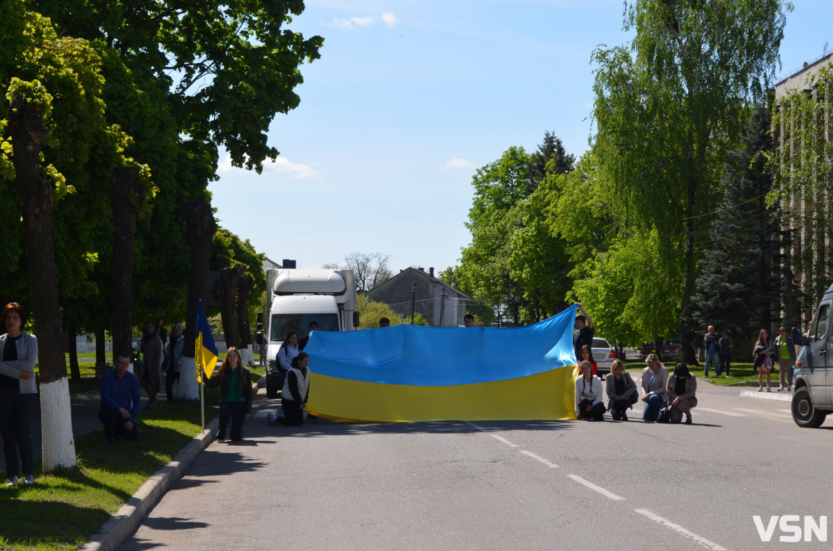 Був людиною, до якої тягнулося серце: на Волині попрощалися з 26-річним Героєм Дмитром Слюсарем