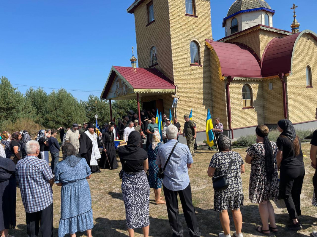 Життя забрали ворожі дрони: на Волині попрощались з 43-річним Героєм Миколою Перхуном