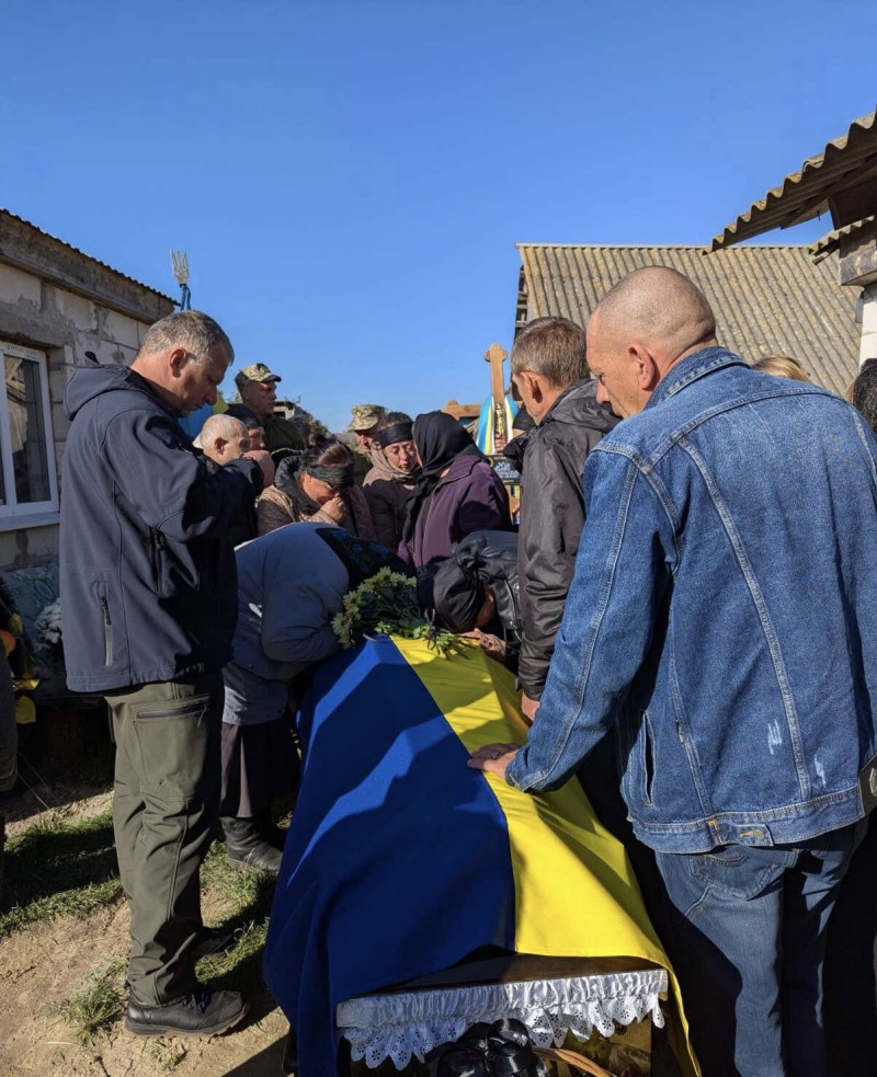 Навіки 24: на Волині в останню дорогу провели молодого Героя Петра Жука. Фото