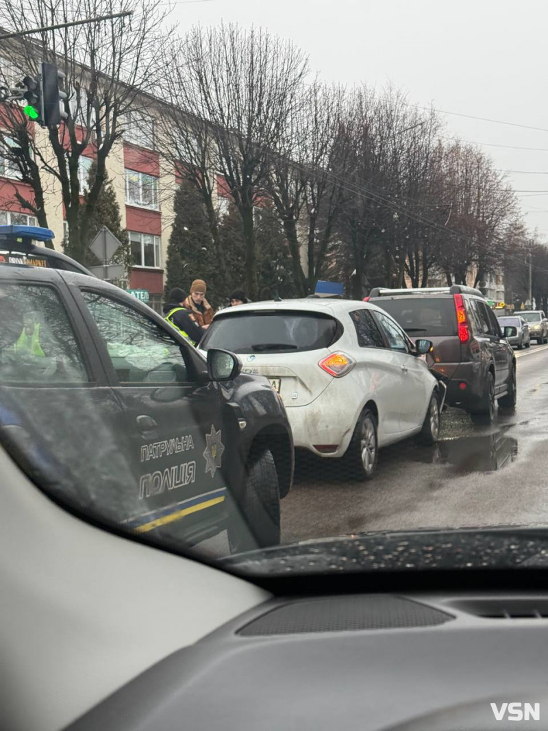 Чому у Луцьку так багато вивісок іноземною мовою і чи є тут порушення закону
