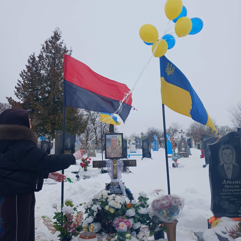 Ворожий обстріл обірвав життя Героя: на Волині дружині полеглого захисника вручили державну нагороду