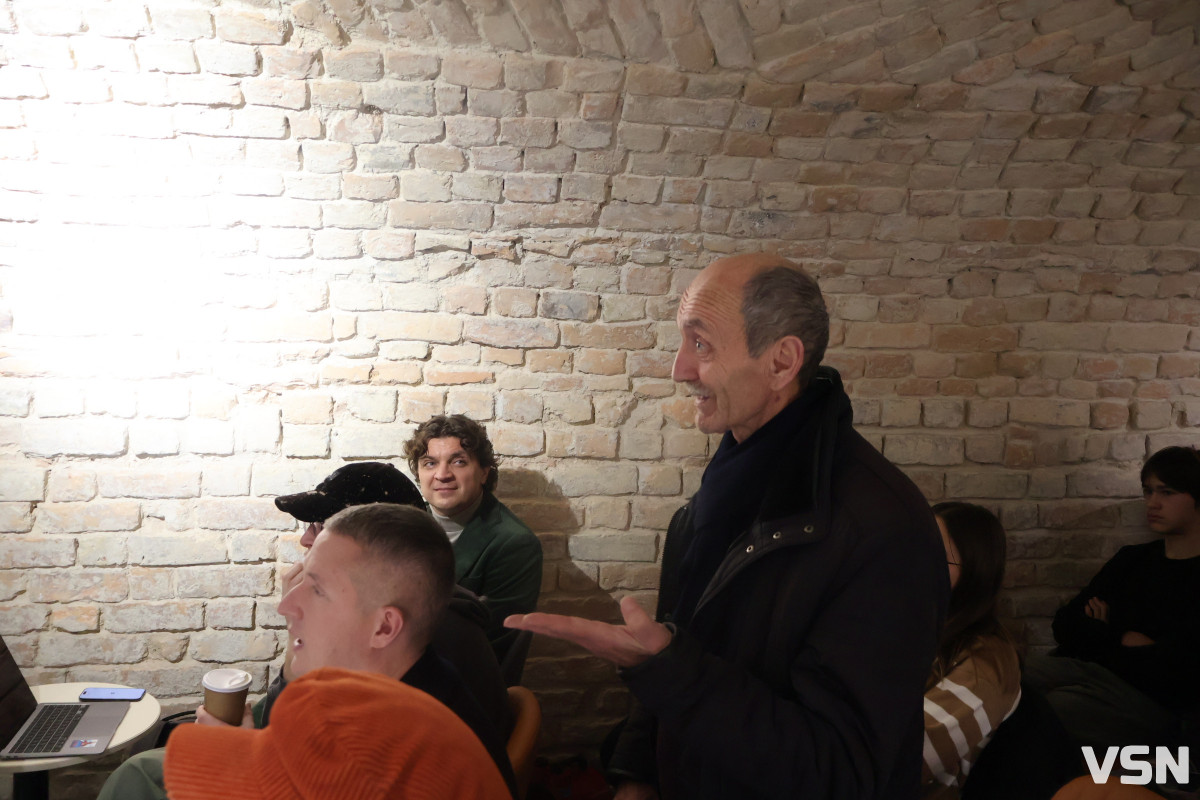 Як планують реорганізувати двори на вулиці Братковського у Луцьку? Фоторепортаж