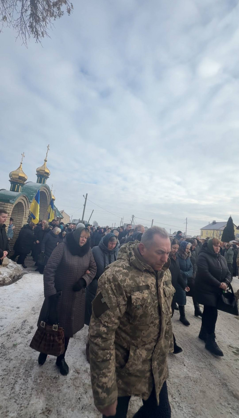 Маленький синочок залишився без батька: на Волині попрощалися з Героєм Сергієм Гулем
