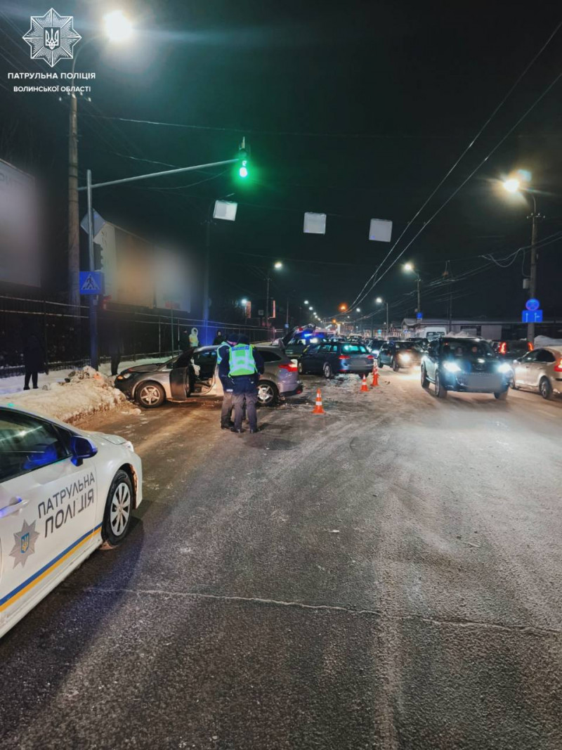 Виїхав на зустрічну: поліція розповіла деталі вечірньої ДТП в Луцьку