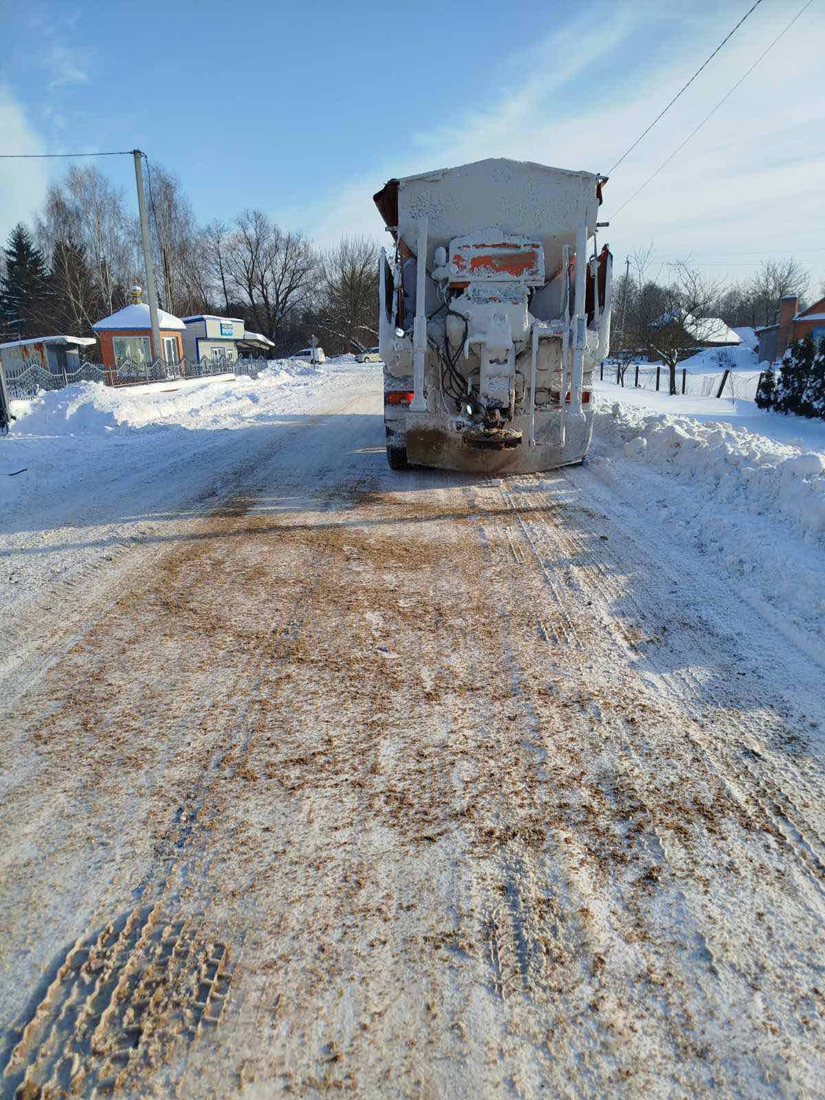 Снігопад на Волині: на державних автошляхах тривають роботи