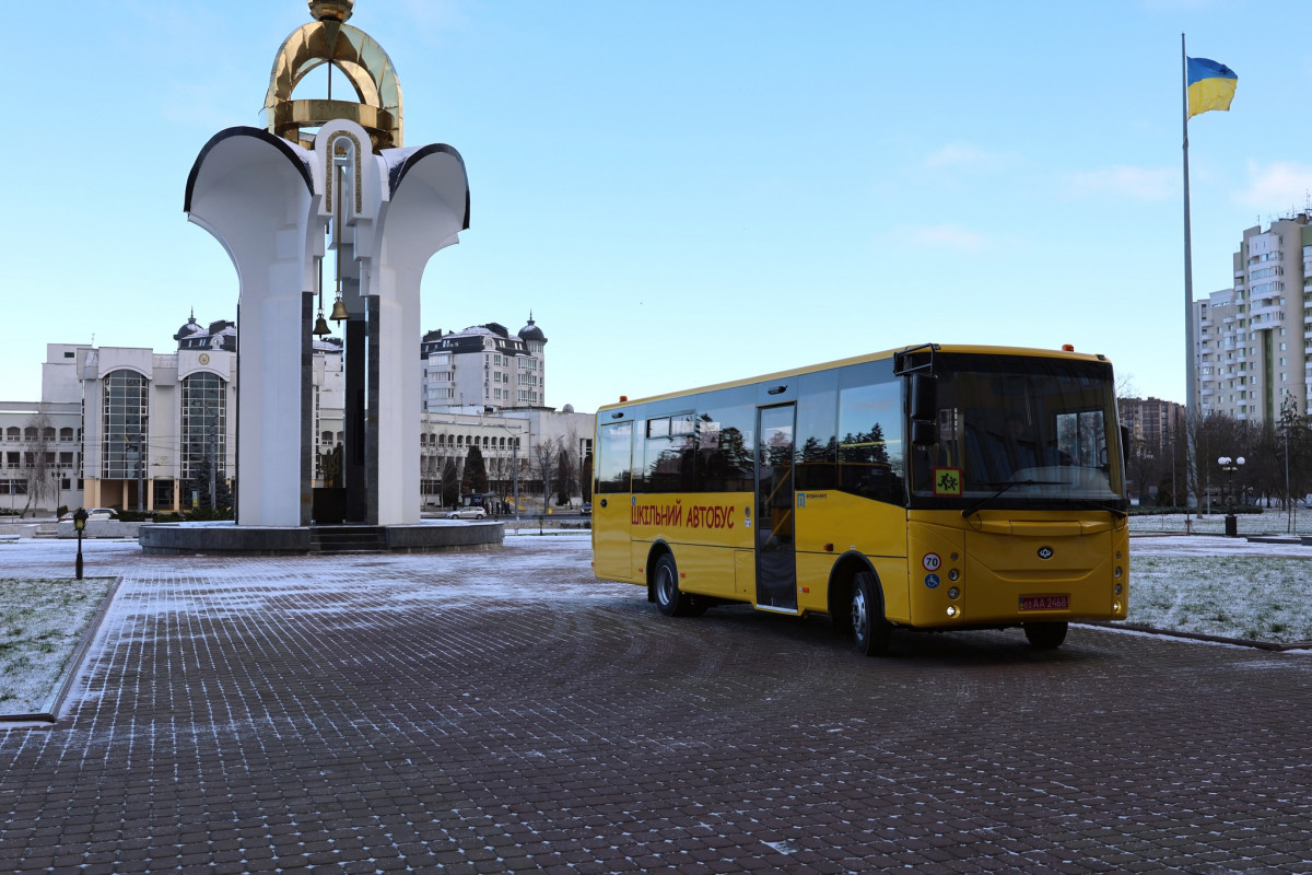 Волинські громади отримали сучасні шкільні автобуси для підвезення дітей