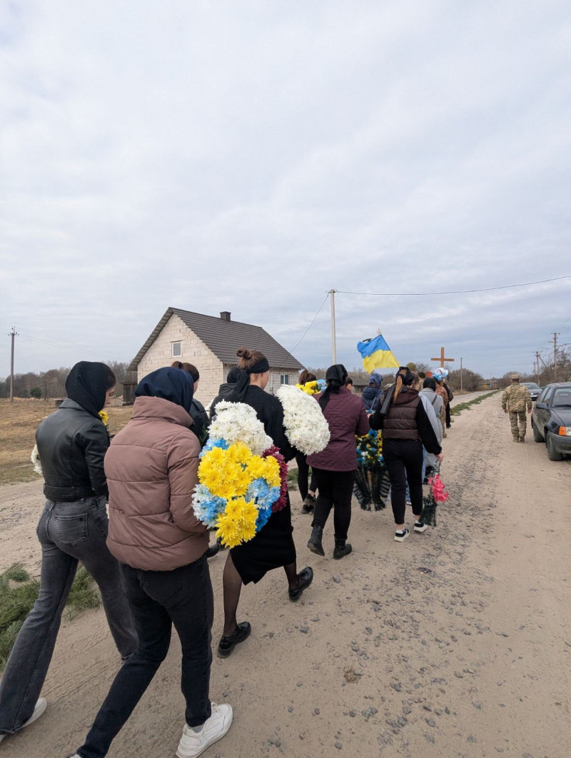 Майже два роки вважався зниклим безвісти: на Волині попрощалися з молодим захисником Дмитром Шудрою