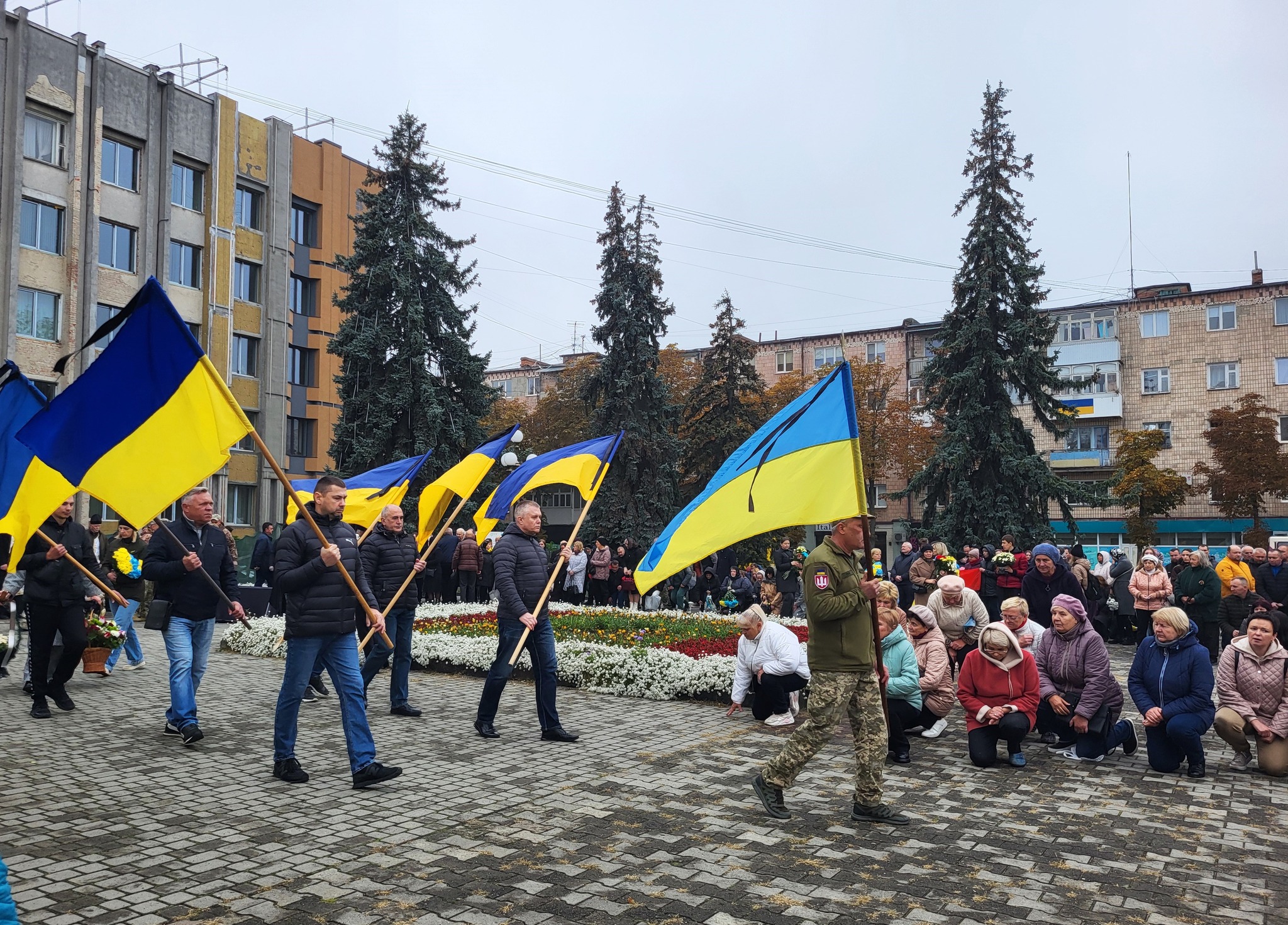 Понад сімнадцять місяців рідні жили в невідомості: на Волині попрощались з Героєм Михайлом Гарбузом