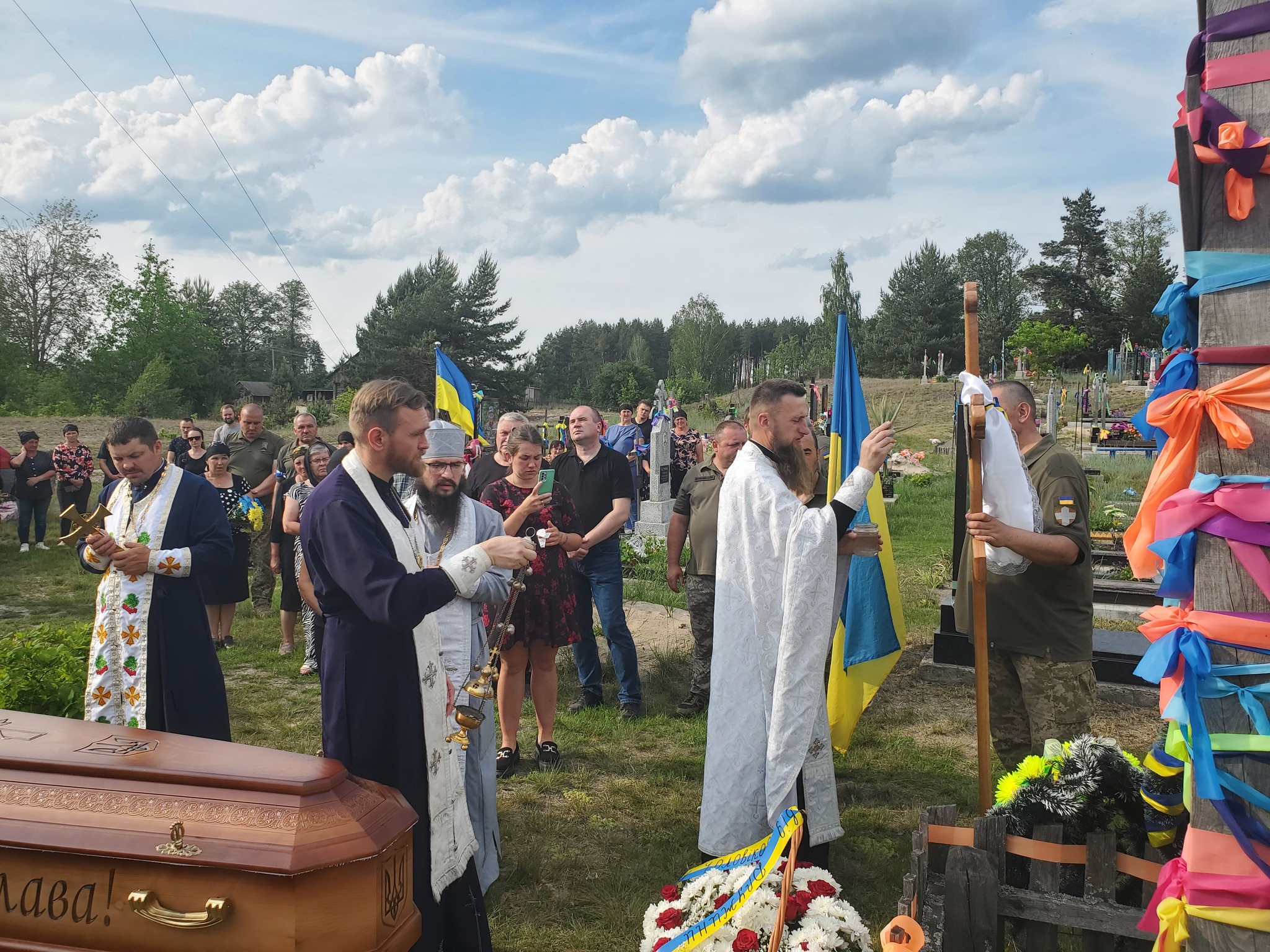 Тривалий час доля воїна була невідома: на Волині попрощались з Героєм Анатолієм Сергійчуком