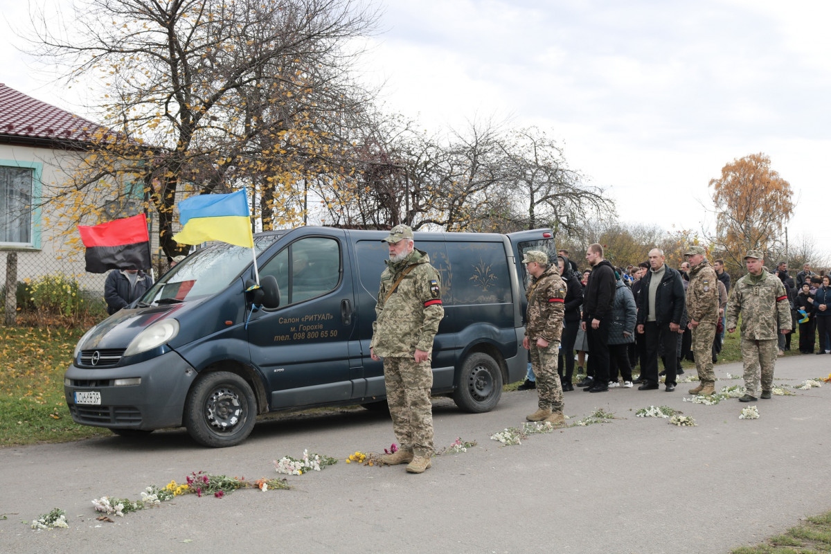 Більше двох років вважався зниклим безвісти: на Волині попрощались з Героєм Сергієм Матвіюком