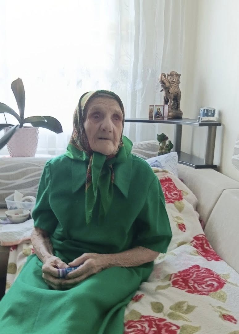Виховала сімох дітей, має 13 онуків і 19 правнуків: уродженка Волині відзначила ювілей
