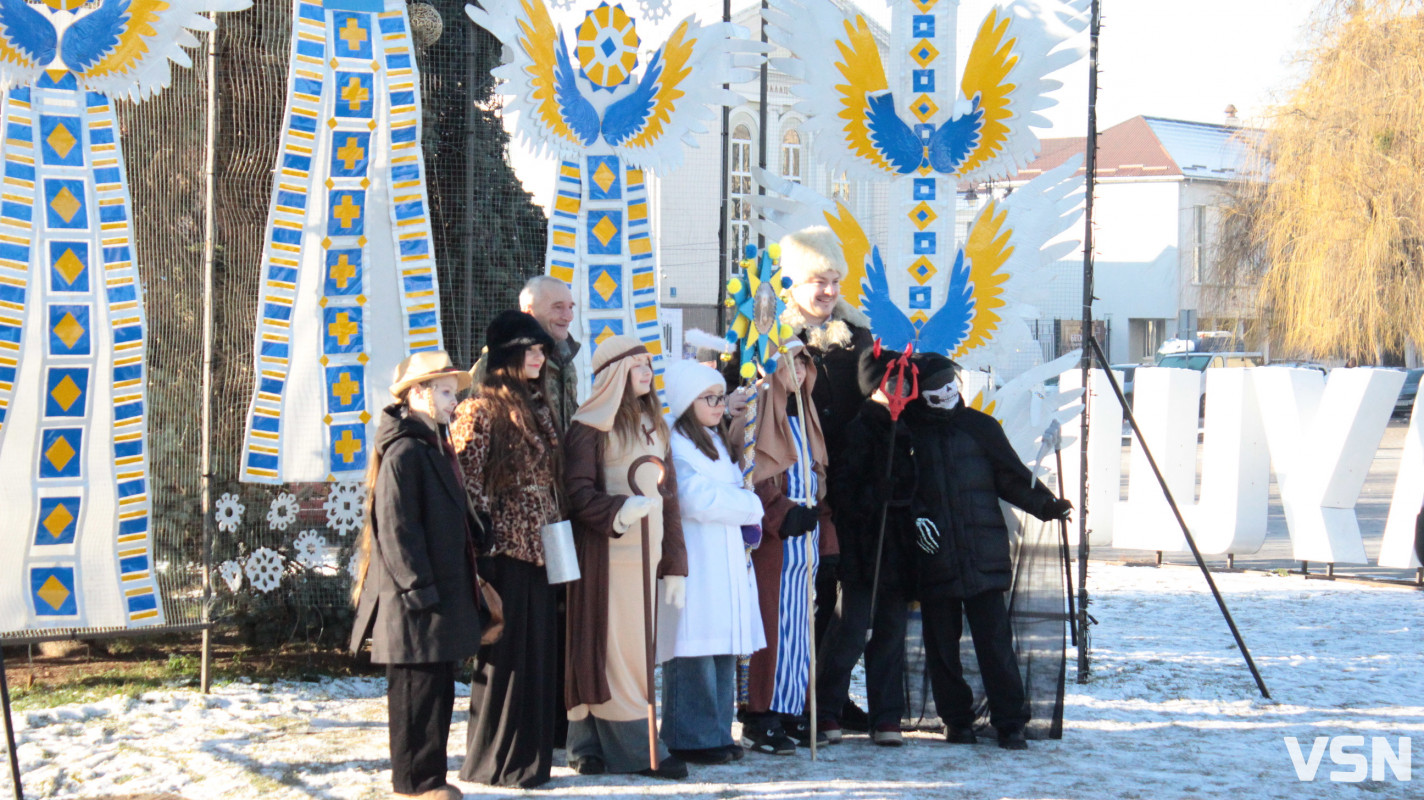 Засніжений Луцьк: як виглядають парки та двори міста взимку напередодні Нового 2026 року. Фоторепортаж