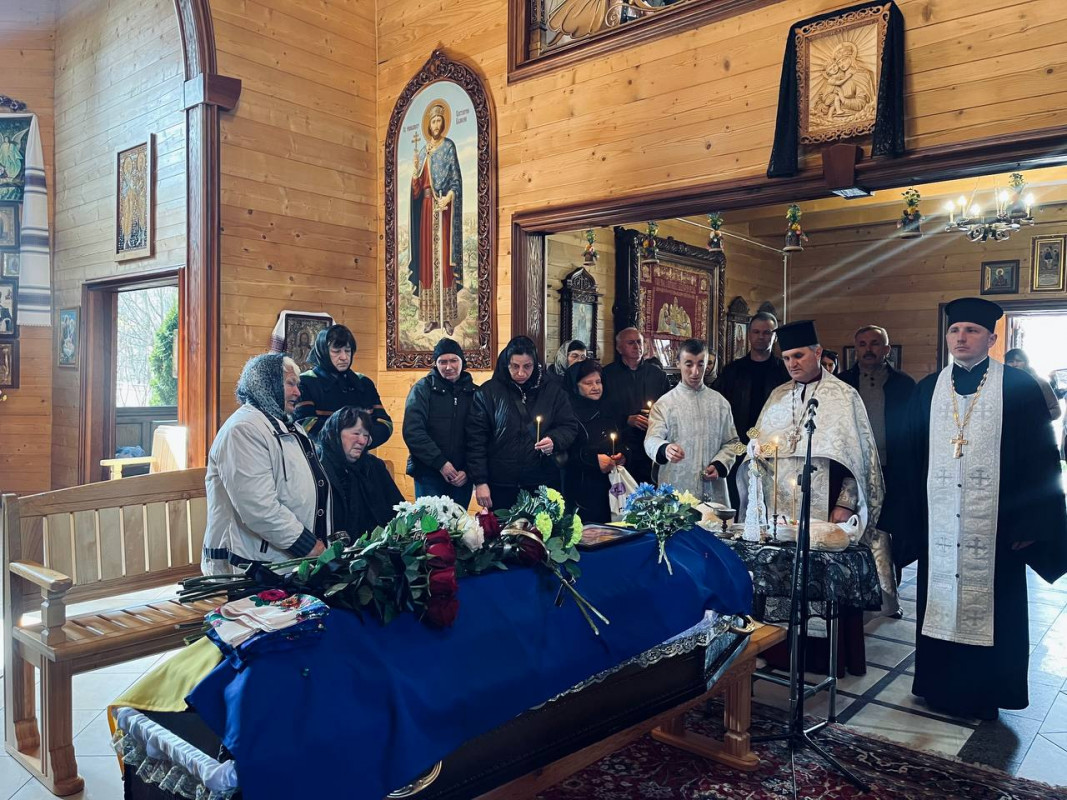 Вісім днів не дожив до 47-річчя: волиняни попрощалися із захисником Олександром Решетюком