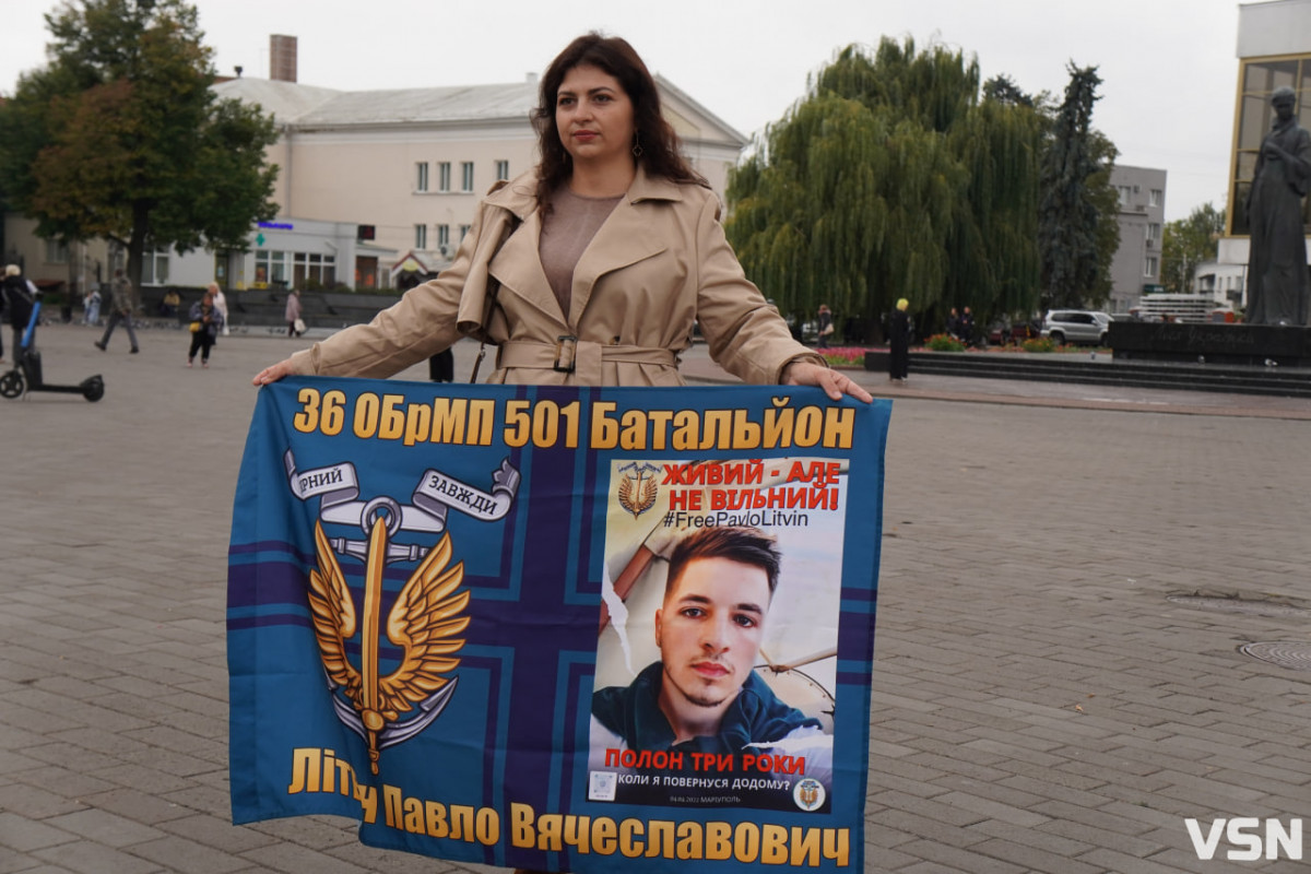 «Я зараз тут, і це моя реальність»: у Луцьку зустріли захисника Павла Літвіна після 50 місяців полону