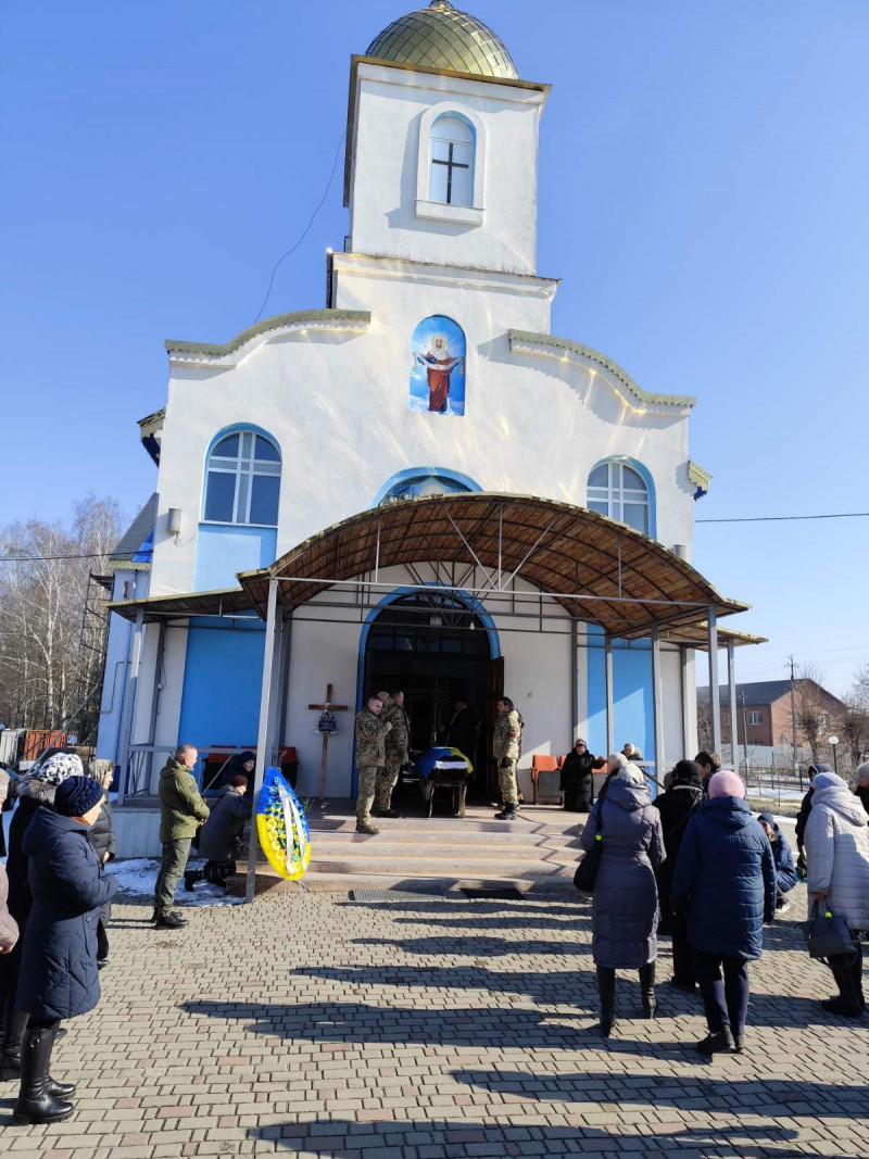 Загинув у бою на Сумщині: волиняни попрощались з Героєм Валентином Карпюком