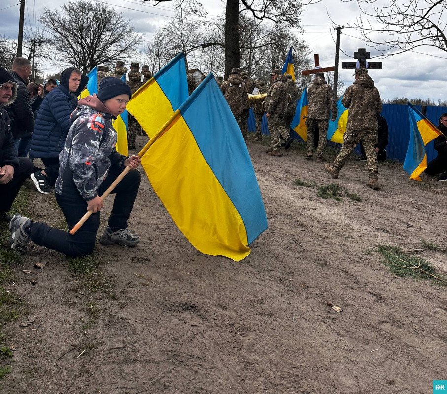 Не витримало серце: на Волині в останню дорогу провели захисника-прикордонника Руслана Пасика