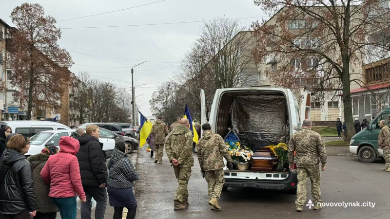 На Волині попрощалися із Героєм Олегом Головенком