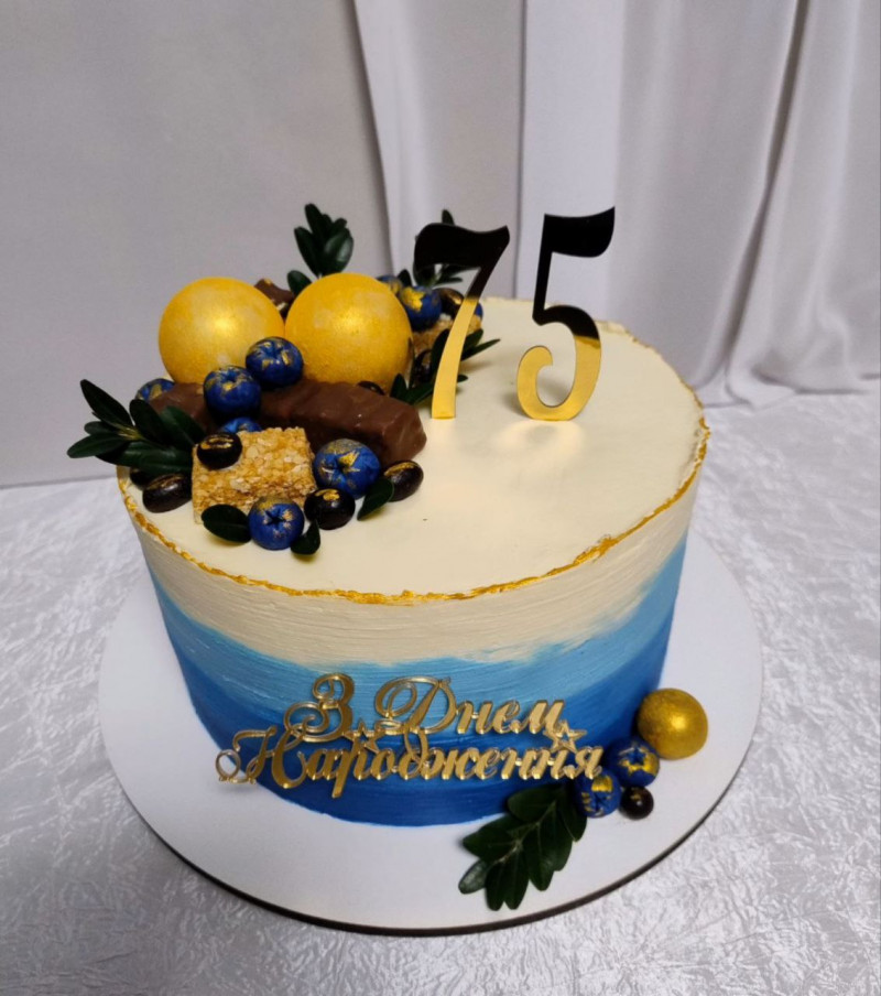 Історія кондитерки з Волині, яка поєднує роботу в дошкільному закладі з власною справою